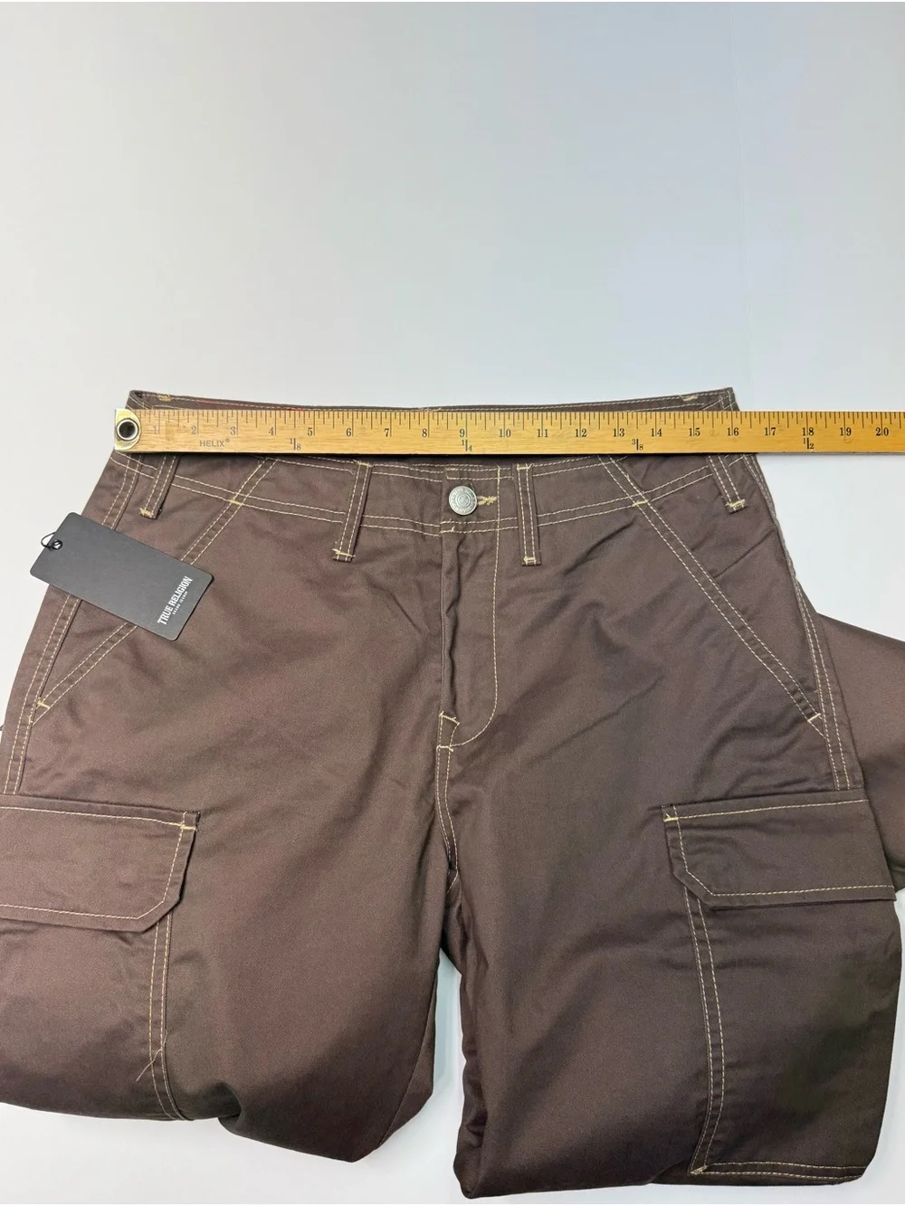 True Religion Cargo Pants EMB Outline Mens  30x32 Color Bracken Retail $169 NWT